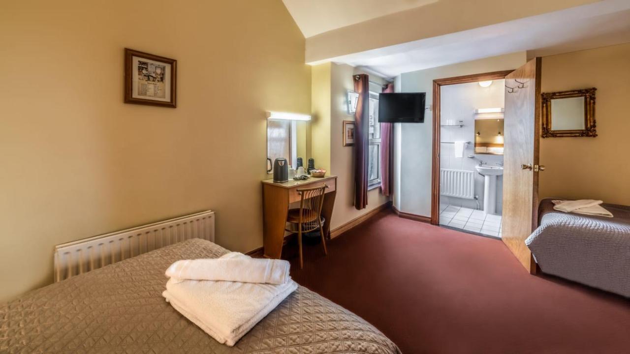 Holiday Hotel Galway Exterior foto