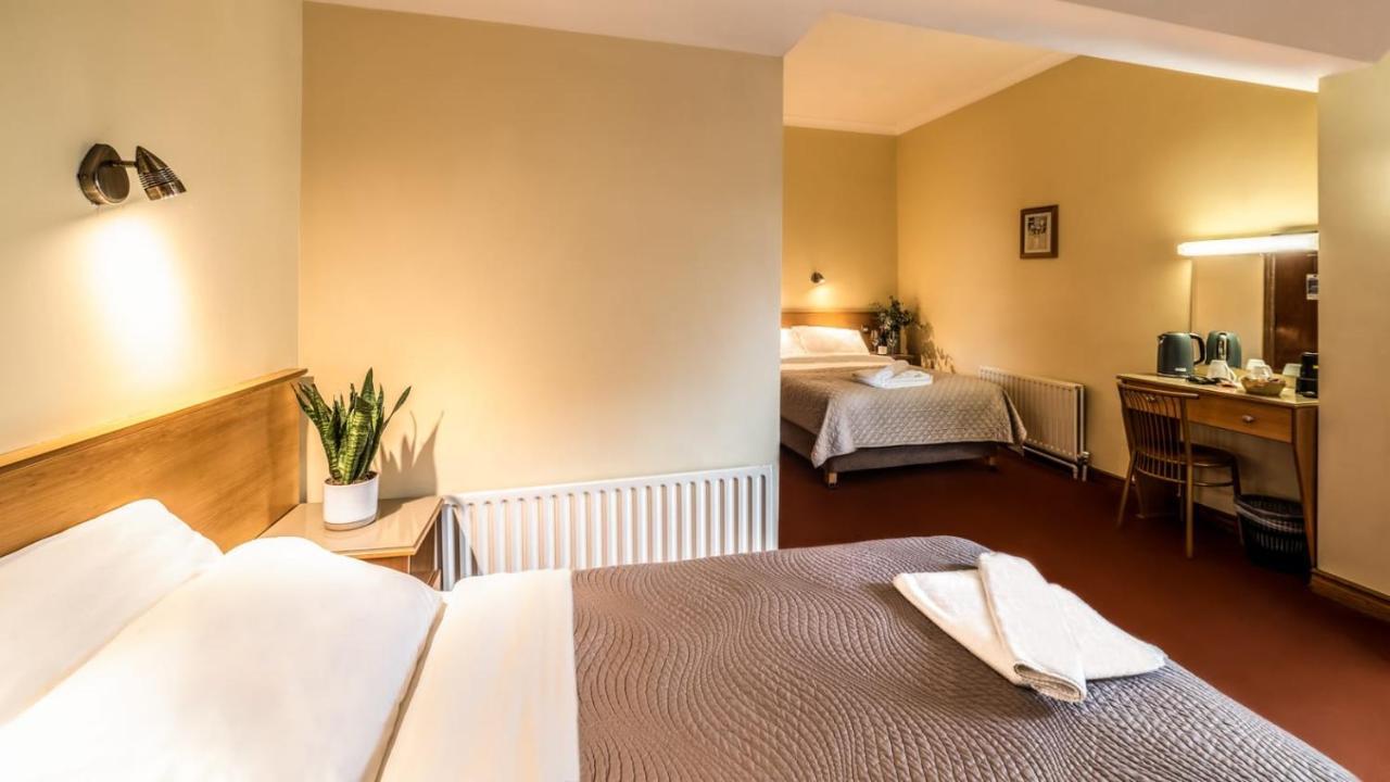 Holiday Hotel Galway Exterior foto