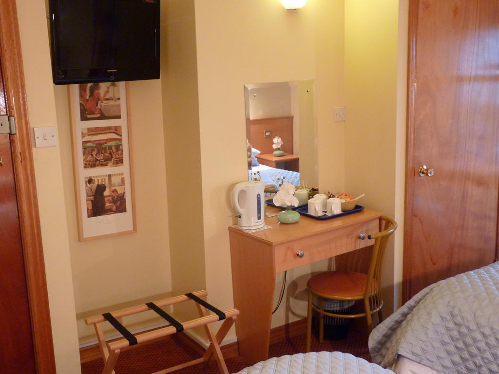 Holiday Hotel Galway Cameră foto