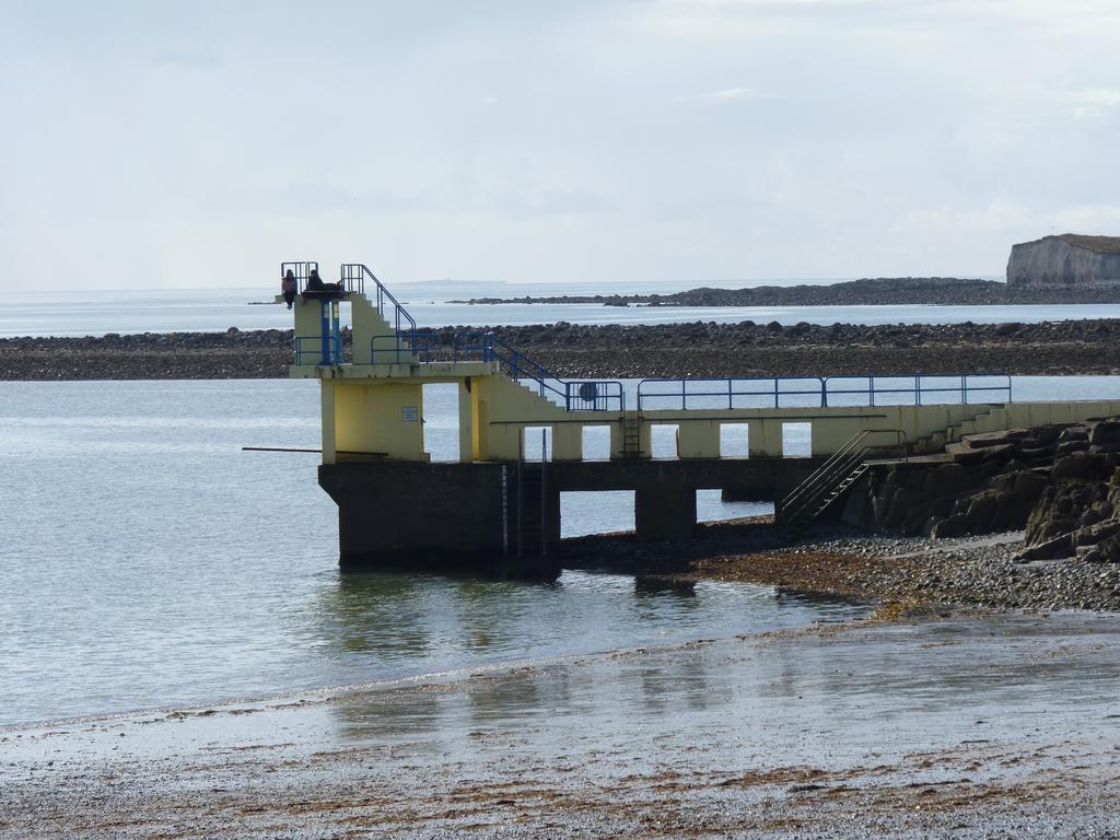 Holiday Hotel Galway Exterior foto
