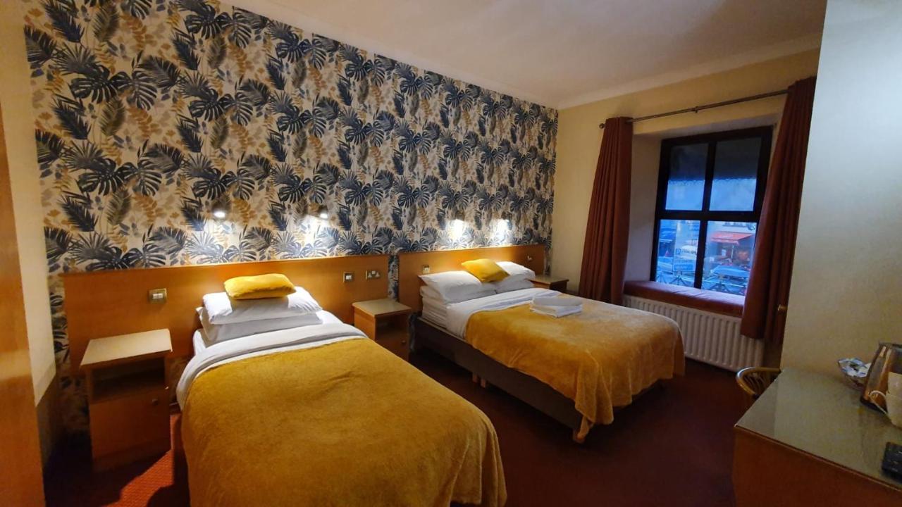 Holiday Hotel Galway Exterior foto